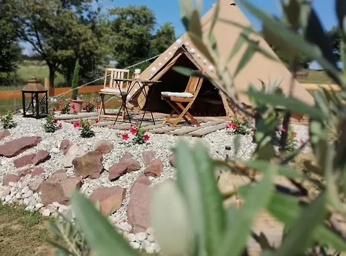 Agroping Korosajt Muhely אוהל מפואר